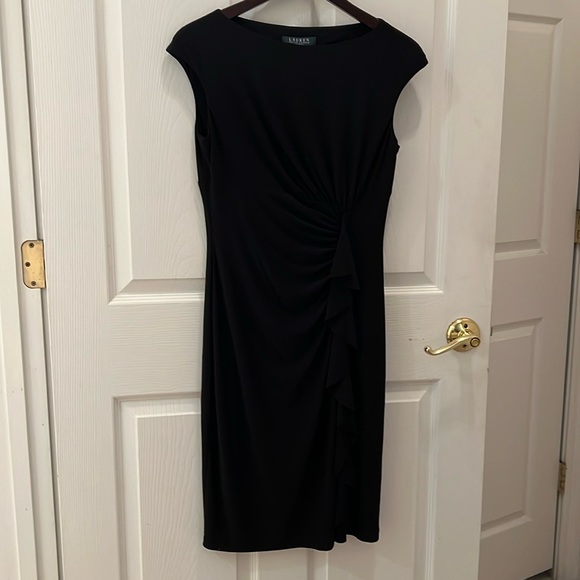 Women’s Ralph Lauren Black Sleeveless Sz 6 Twist Front rouged Stretch Sheath drs - Picture 3 of 9